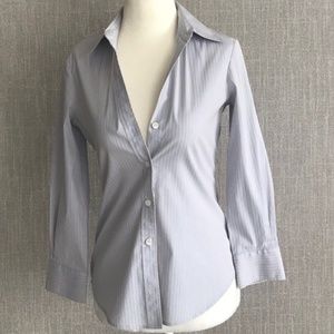 Theory Larissa Long Sleeved Button Down Shirt ⭐️
